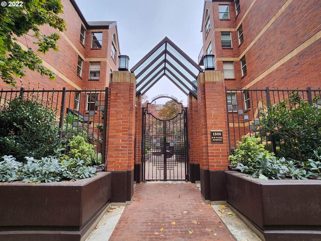 1500 Park Ave - Photo 1