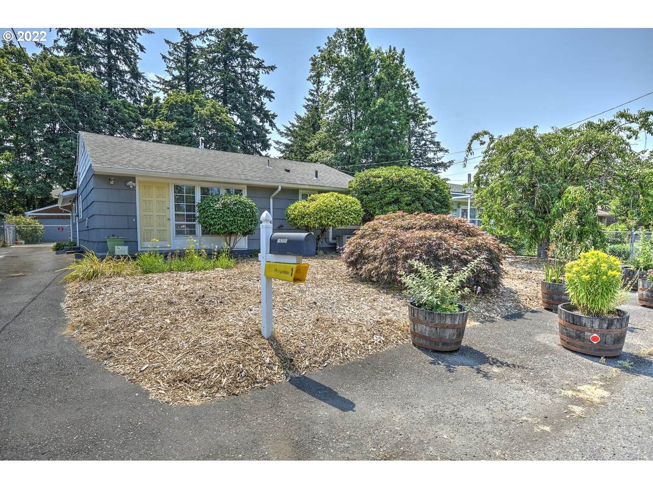 16250 Market St - Photo 1