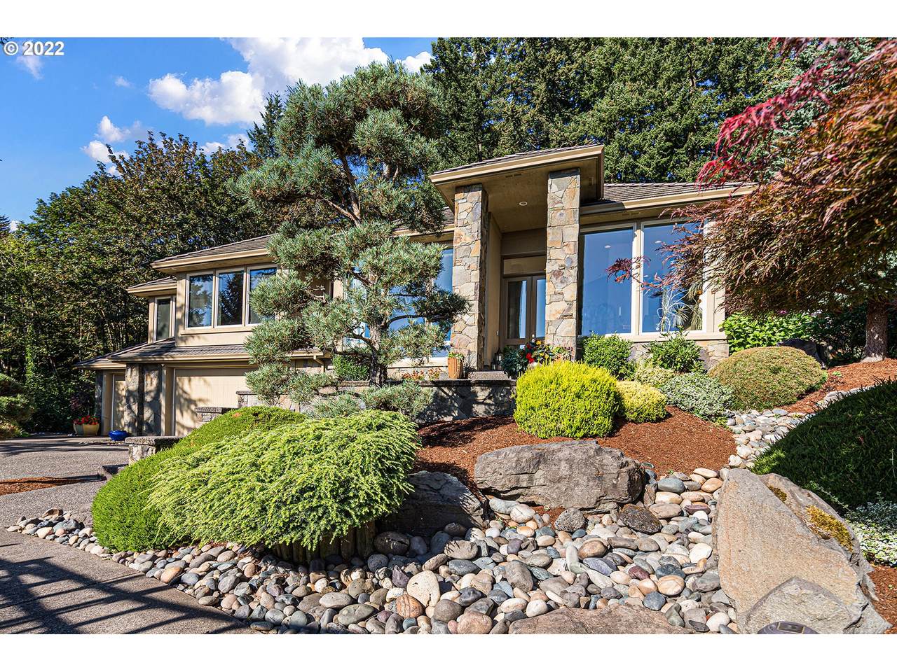 10 Avondale Ct - Photo 1