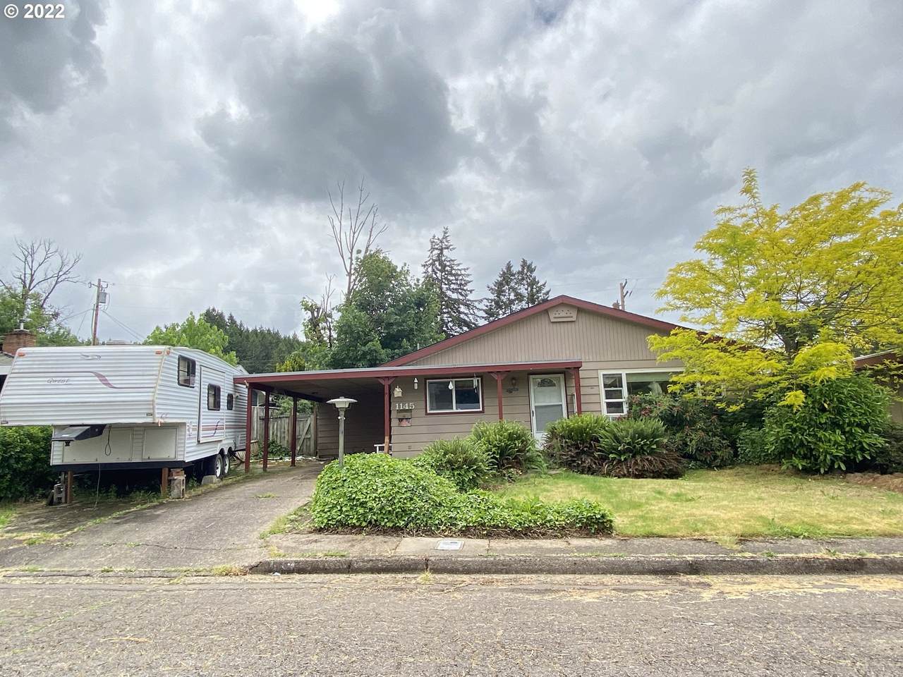 1145 Polk Ave - Photo 1