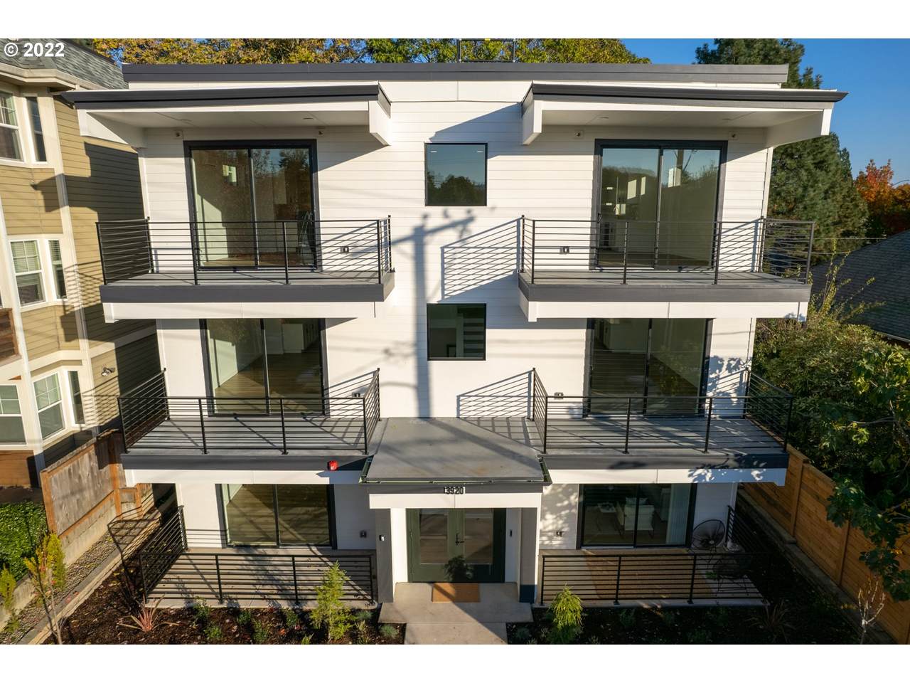 3920 Montana Ave - Photo 1