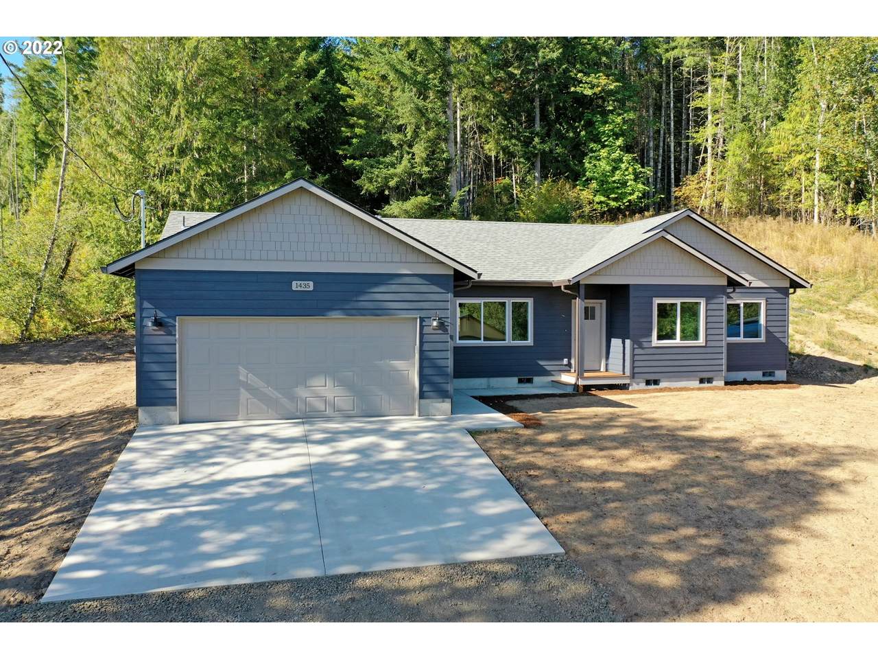 1435 2nd Ave - Photo 1