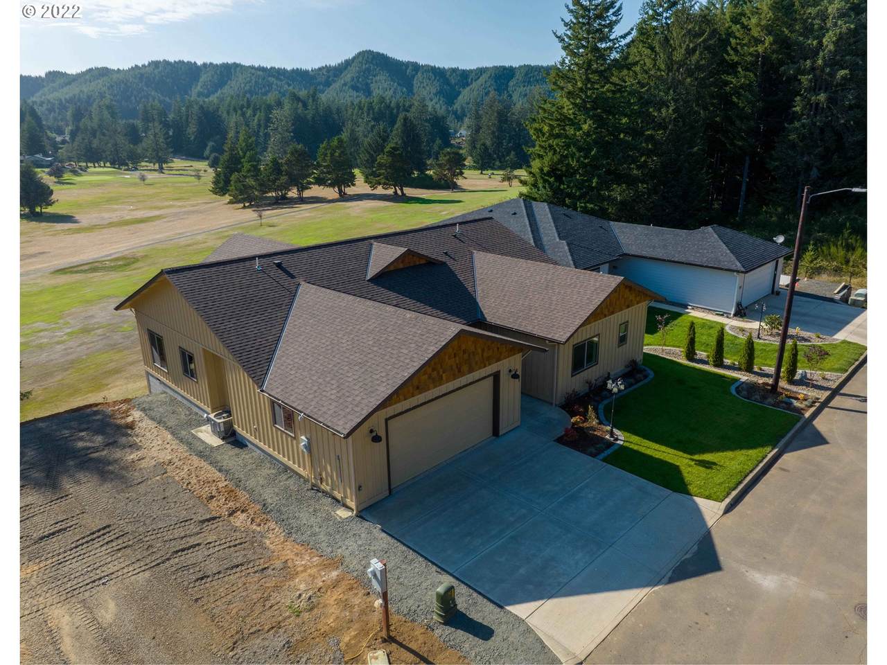 861 Masters Ct - Photo 1