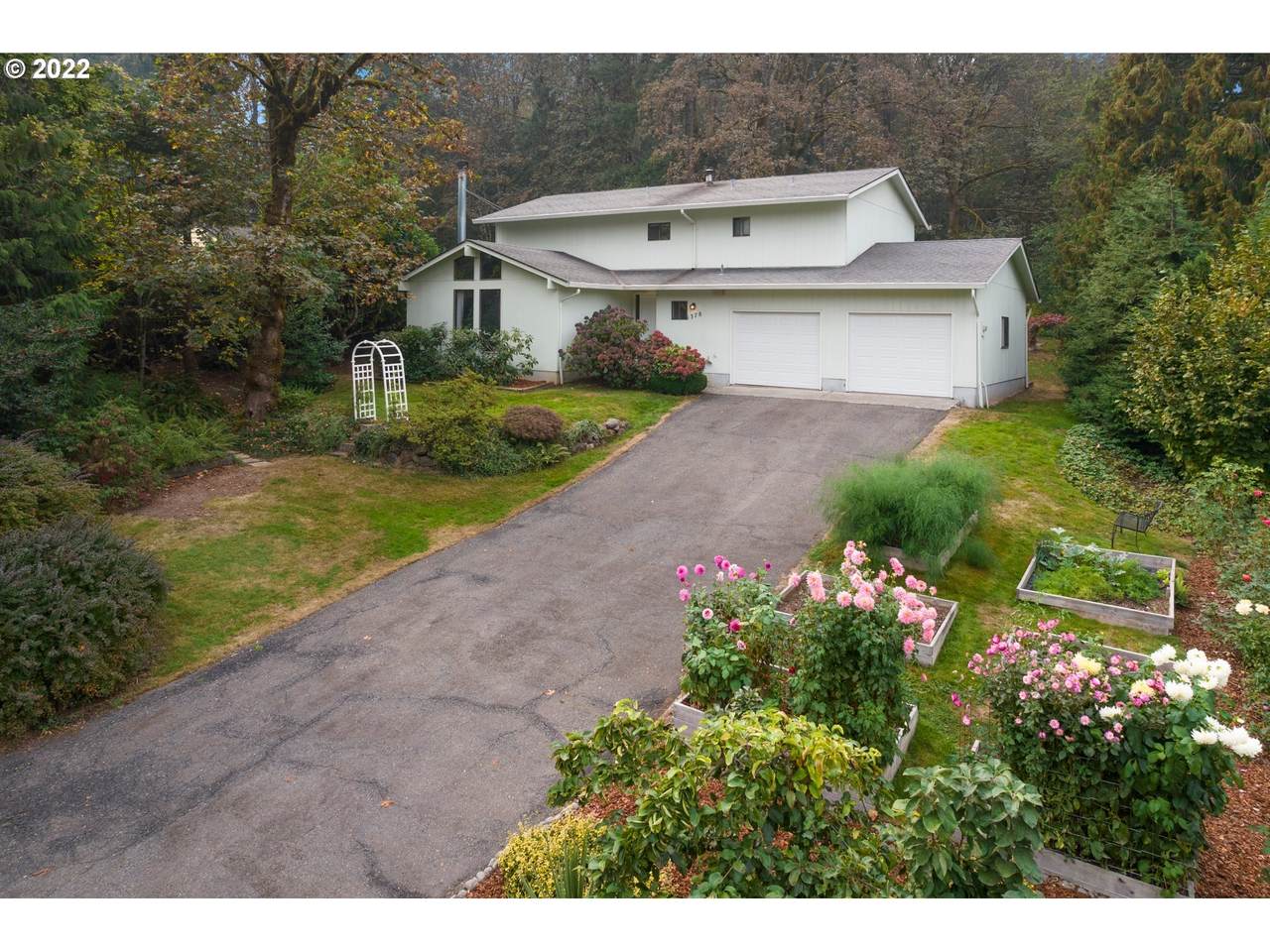 1378 Maplecrest Dr - Photo 1