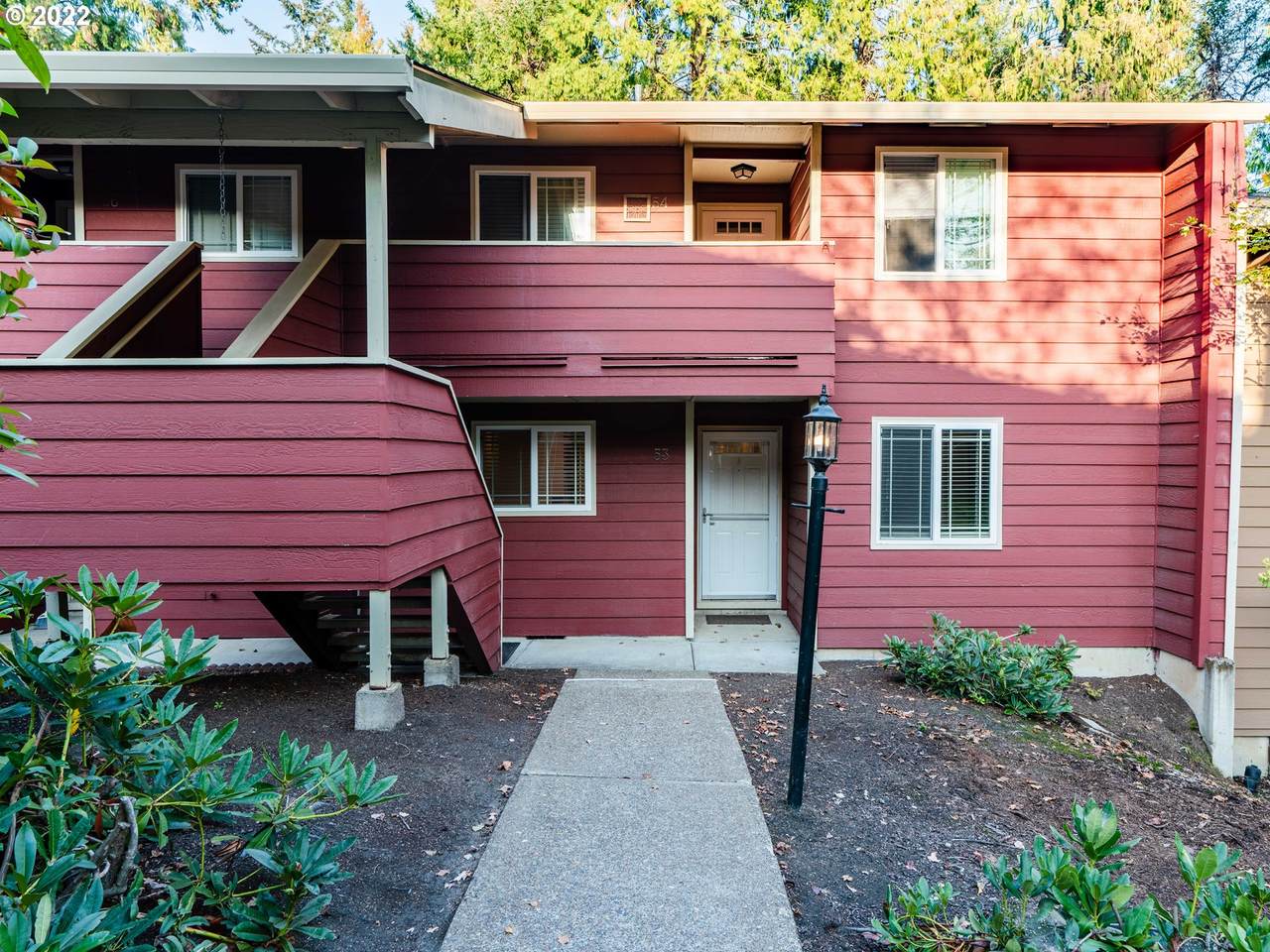 29720 Courtside Dr - Photo 1