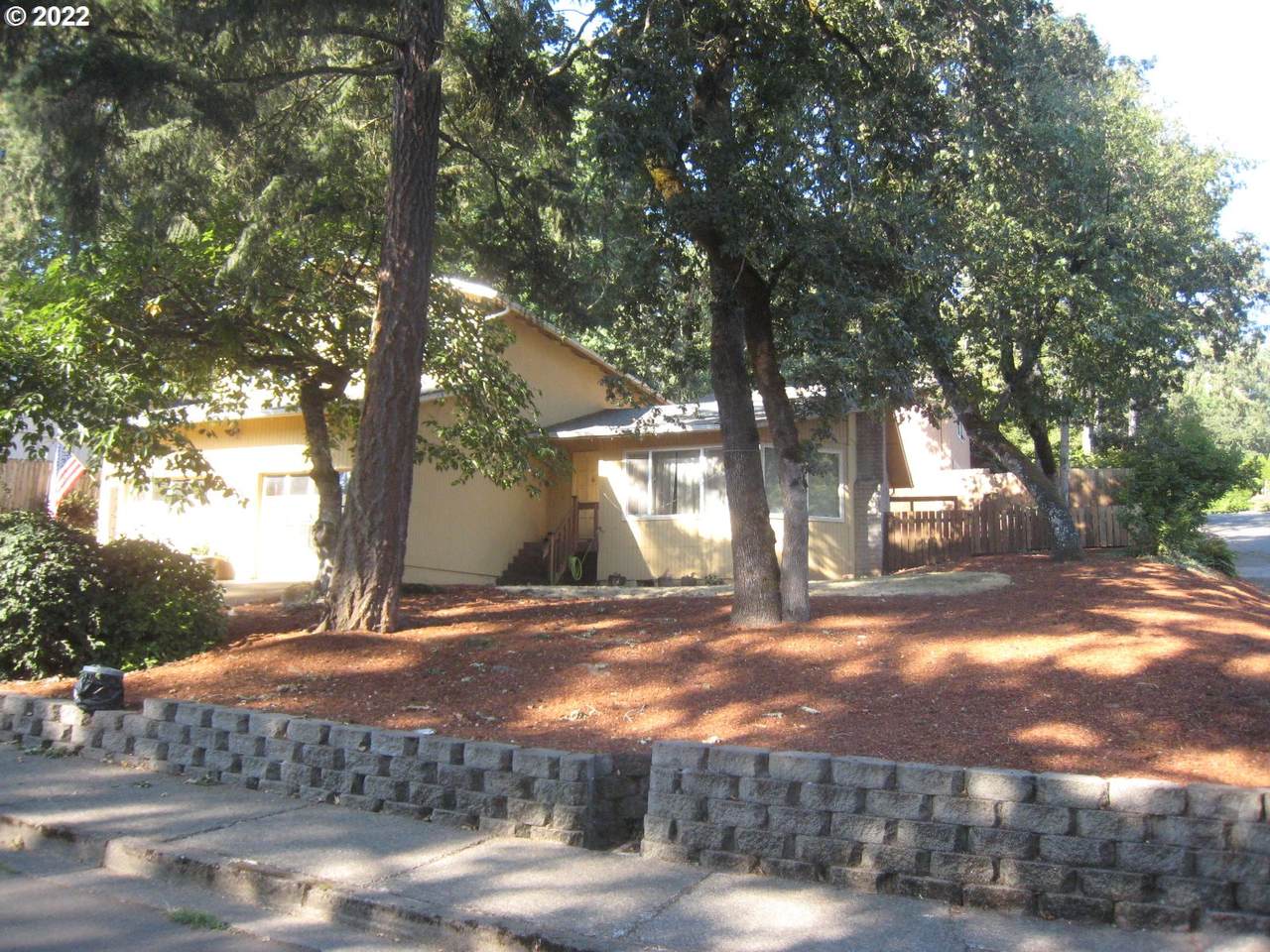 2650 Garfield St - Photo 1