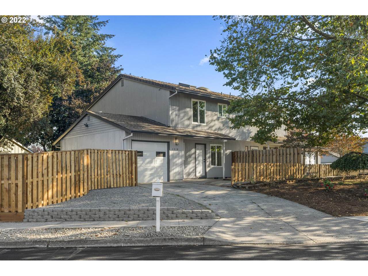 1310 28TH St - Photo 1