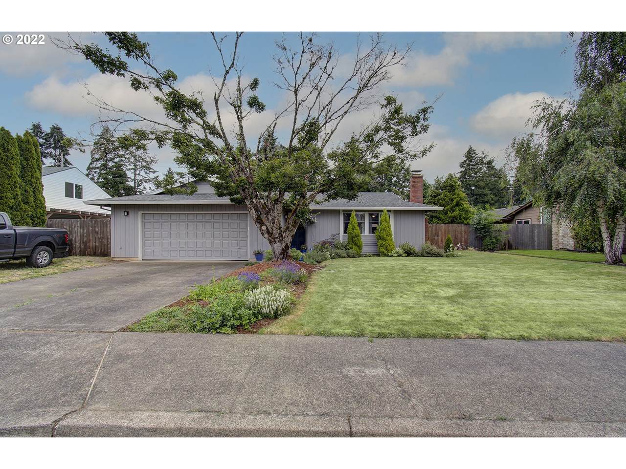 1046 Ivy Ct - Photo 1