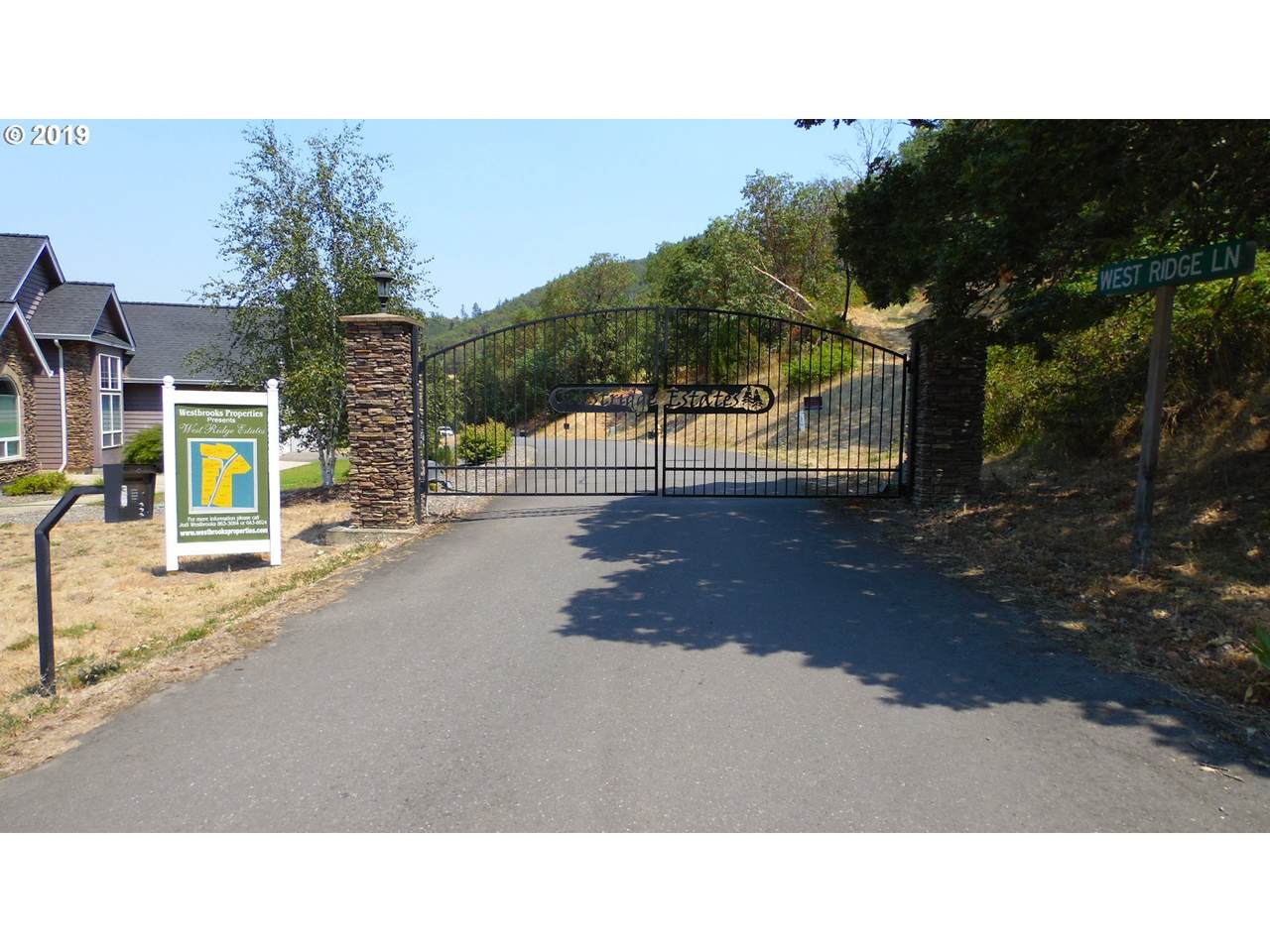 123 Brooke Ct - Photo 1