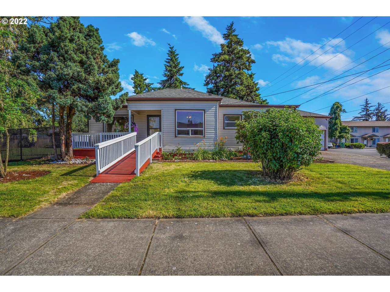 705 Main St - Photo 1