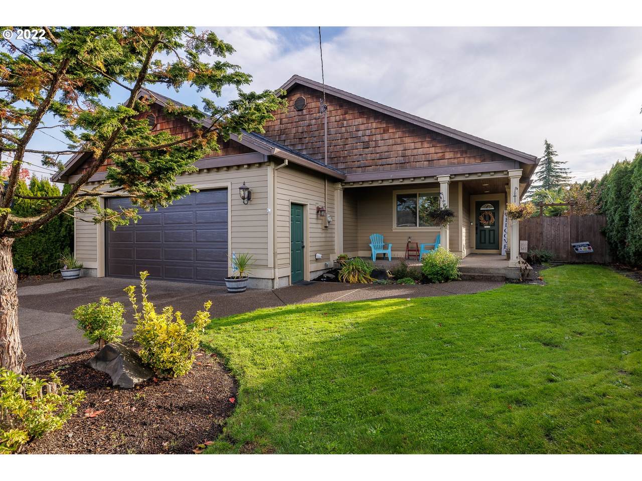 575 Sheridan St - Photo 1