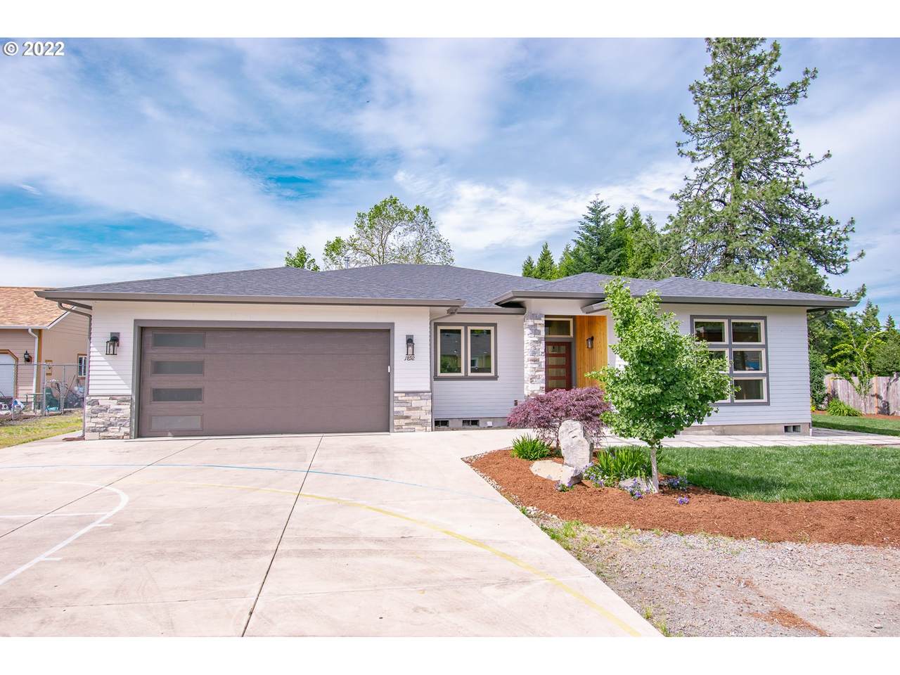 1892 Harvey Rd - Photo 1