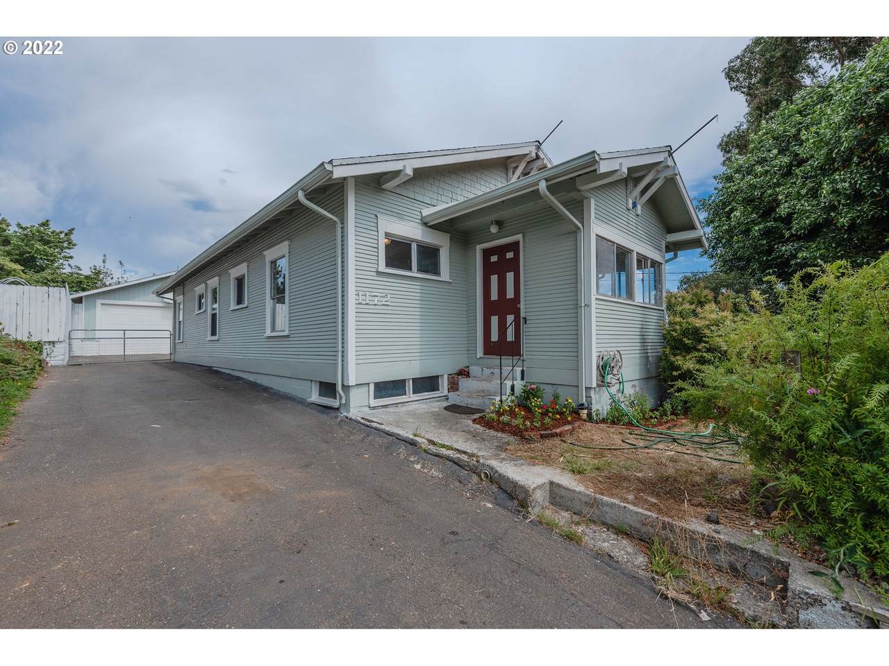 1172 Idaho Ave - Photo 1