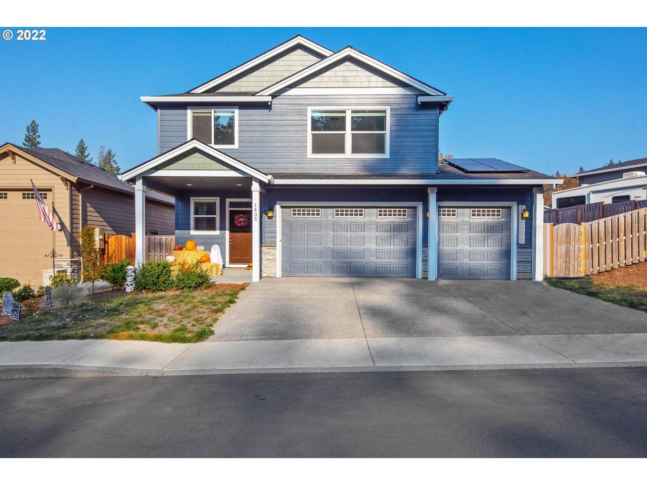 1435 Cascadia Ridge Dr - Photo 1