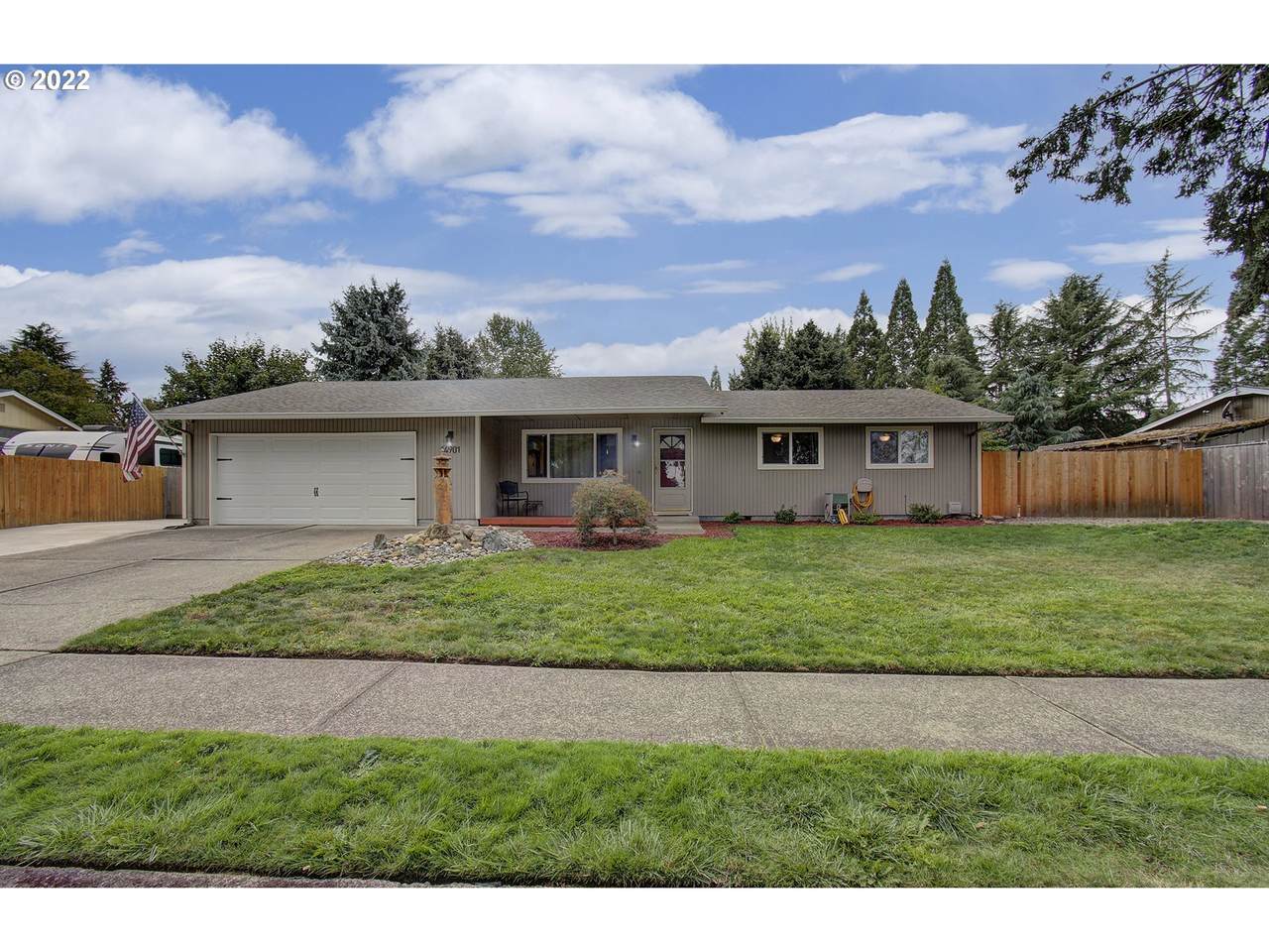 14901 48TH St - Photo 1