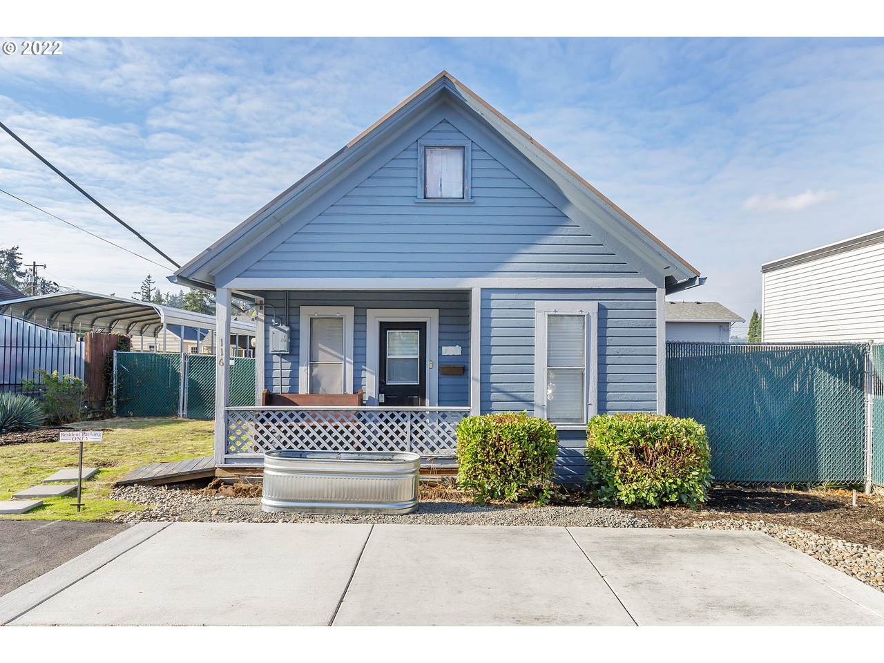 116 Molalla Ave - Photo 1