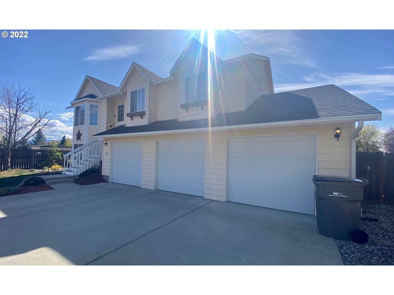 2371 Veedol Dr - Photo 1