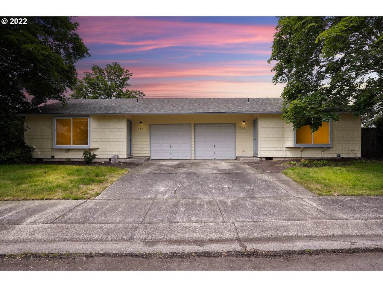 745 Manor Way - Photo 1