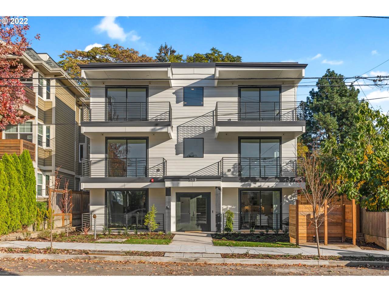 3920 Montana Ave - Photo 1