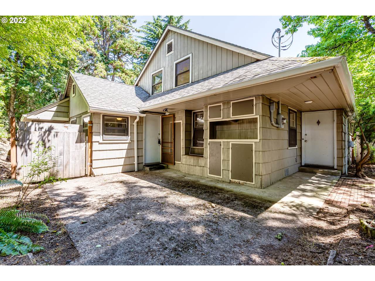 2391 Floral Hill Dr - Photo 1