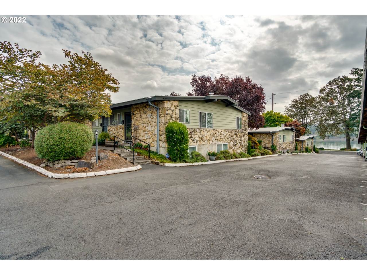 1550 Lava Dr - Photo 1