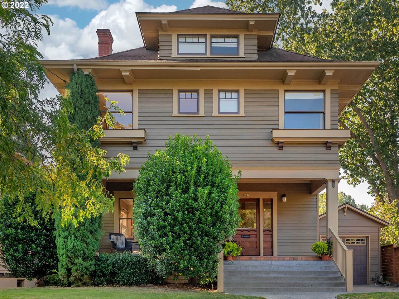 3017 10TH Ave - Photo 1