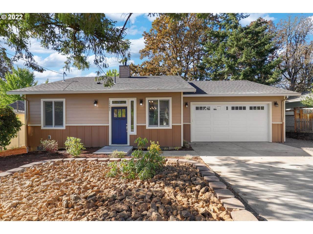 17597 Rose St - Photo 1