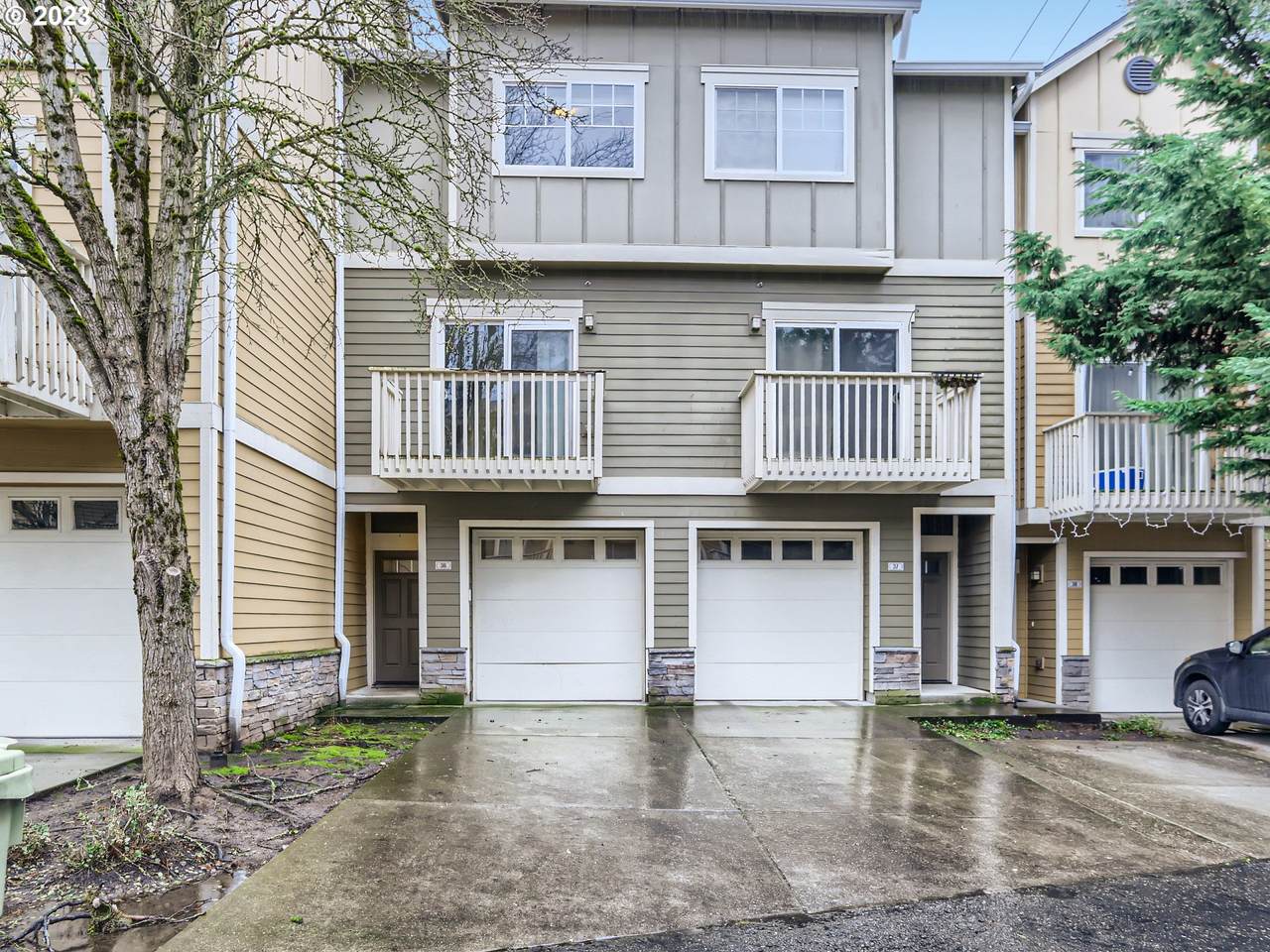 18425 Stepping Stone Dr - Photo 1