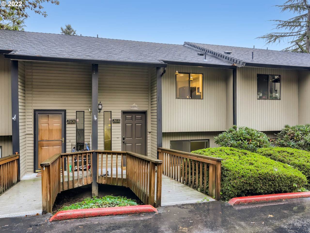 2810 Treetop Ln - Photo 1
