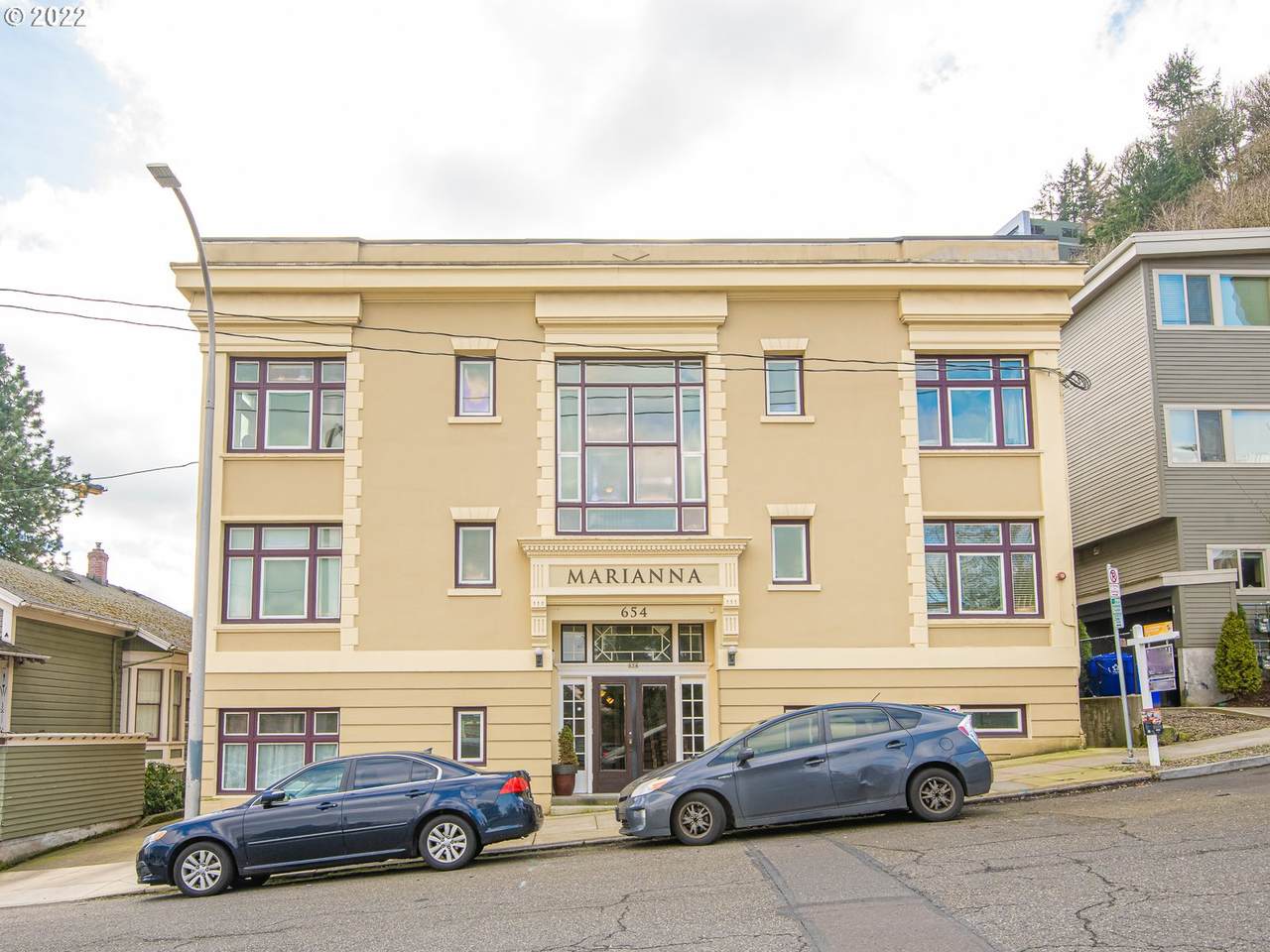 654 Grant St - Photo 1