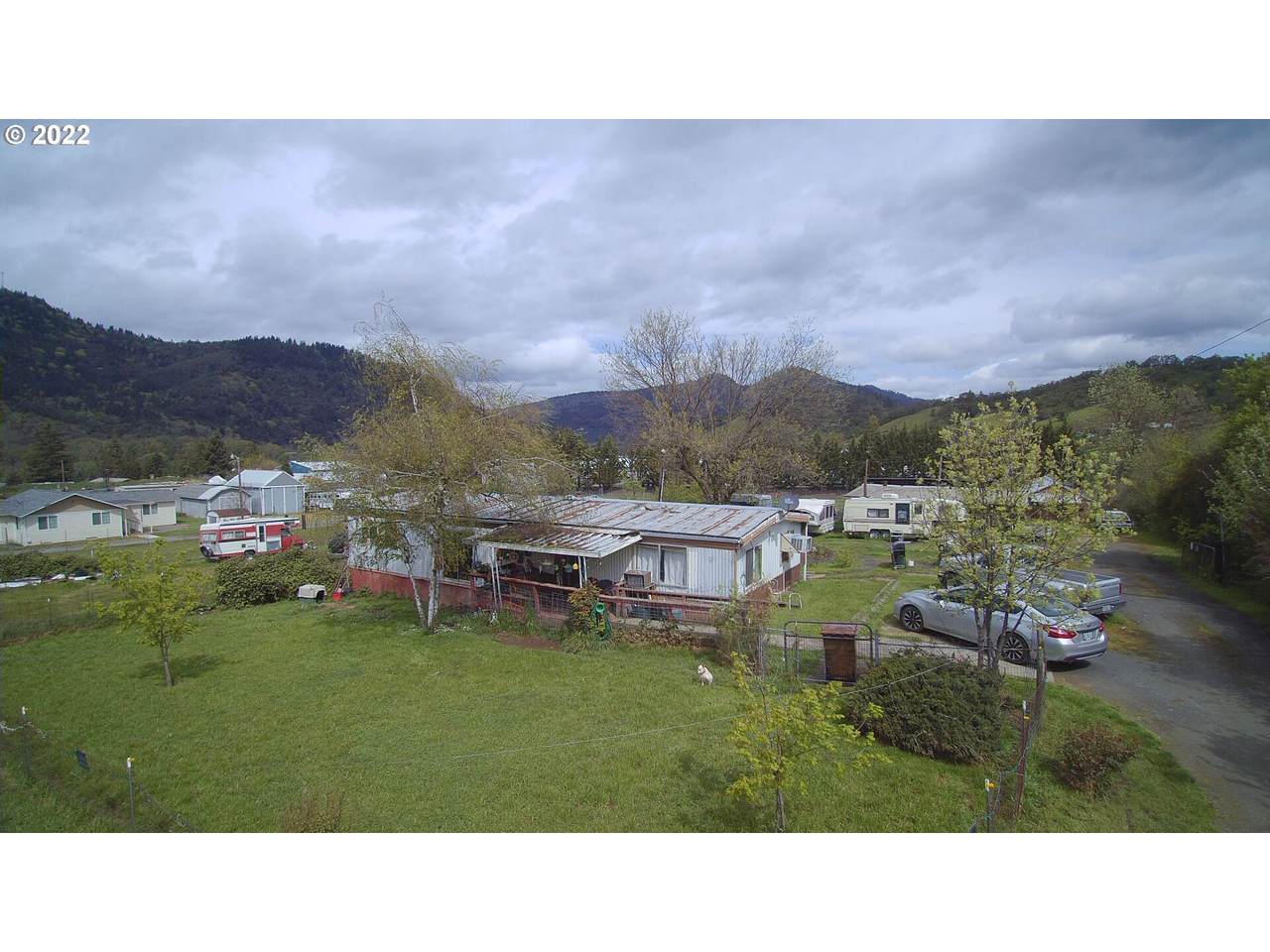 225 Norton Ln - Photo 1