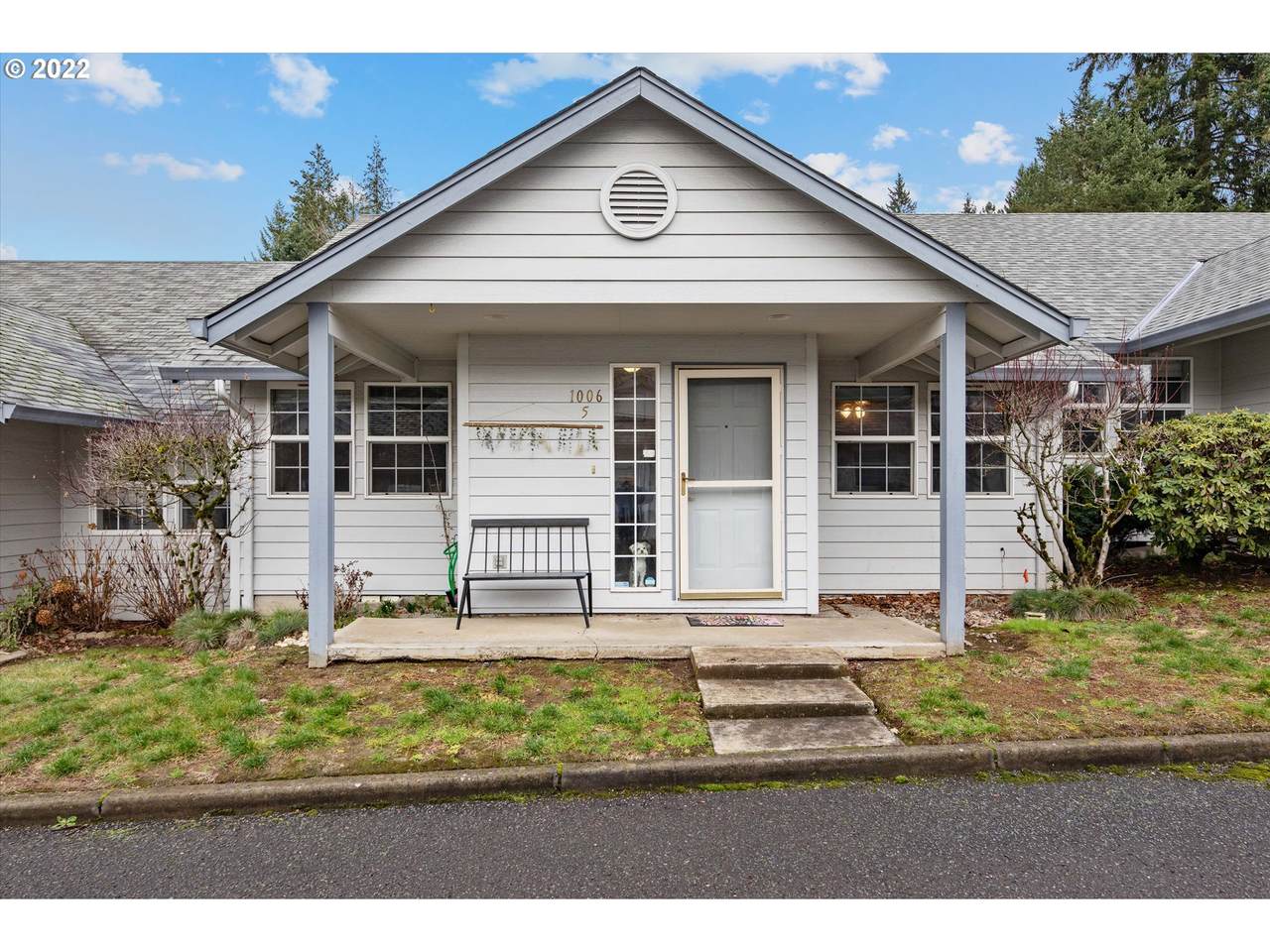 1006 45TH St - Photo 1