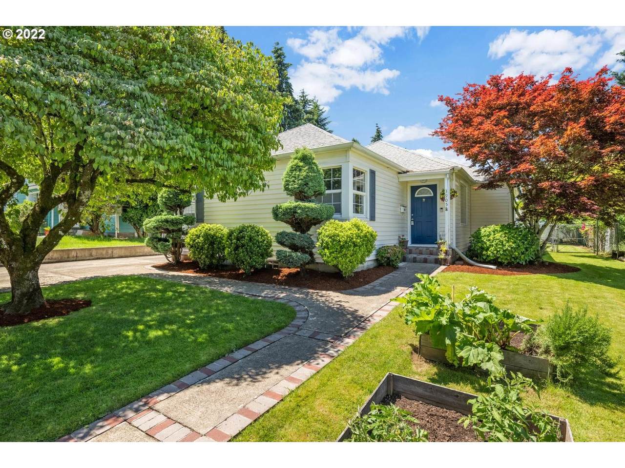 3905 114TH Ave - Photo 1