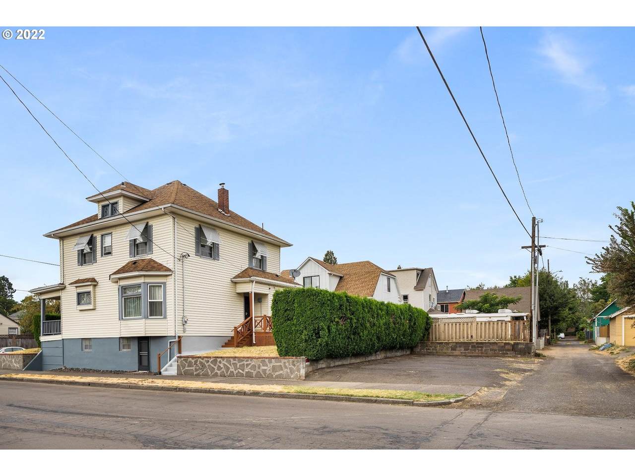 3704 Kerby East Ave - Photo 1