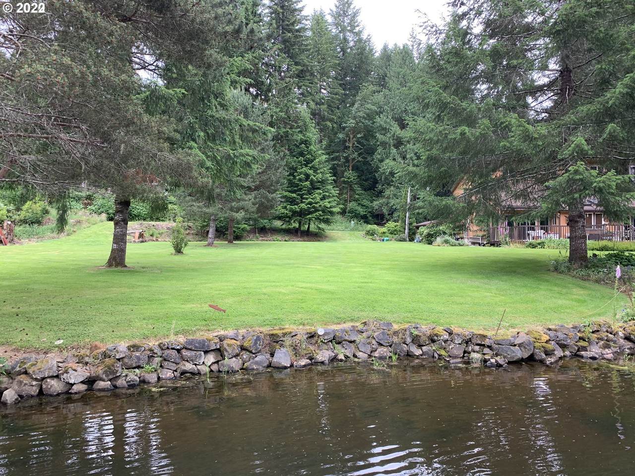 10015 Beach Dr - Photo 1