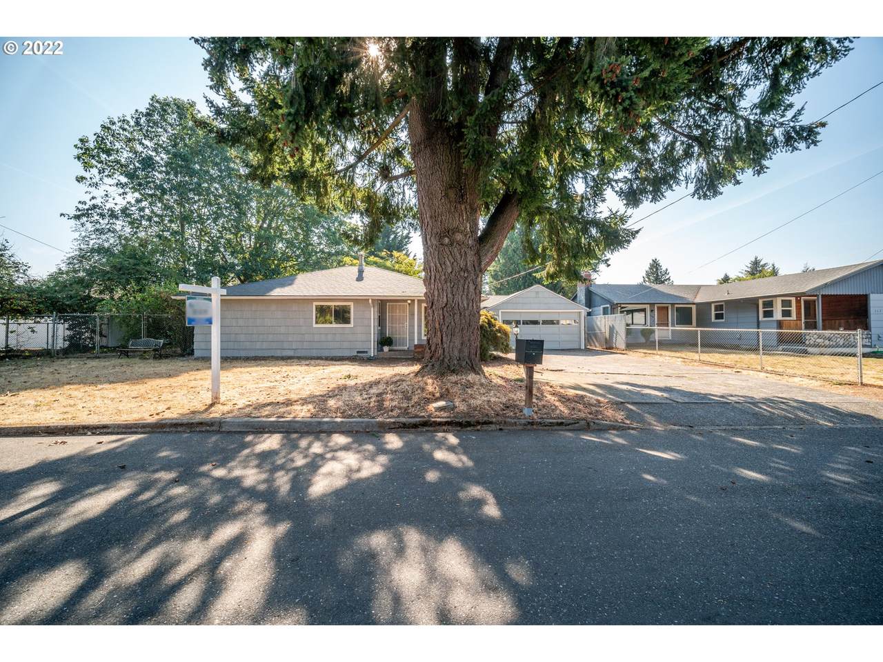 11760 Yamhill St - Photo 1