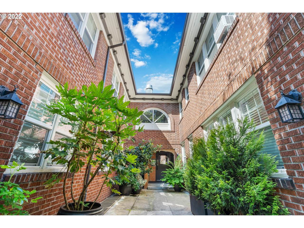 701 28TH Ave - Photo 1