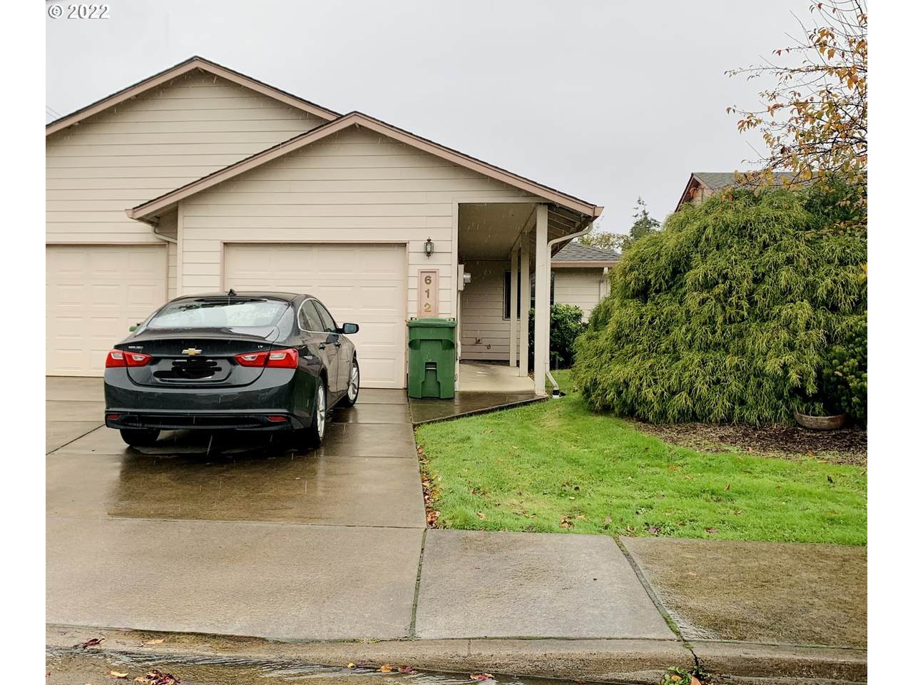 612 Benjamin Ave - Photo 1