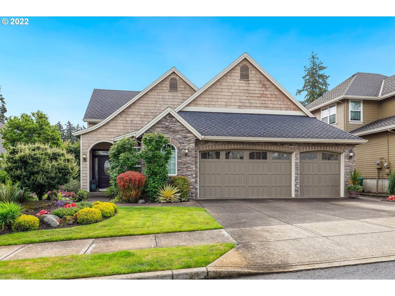 7592 90TH Pl - Photo 1