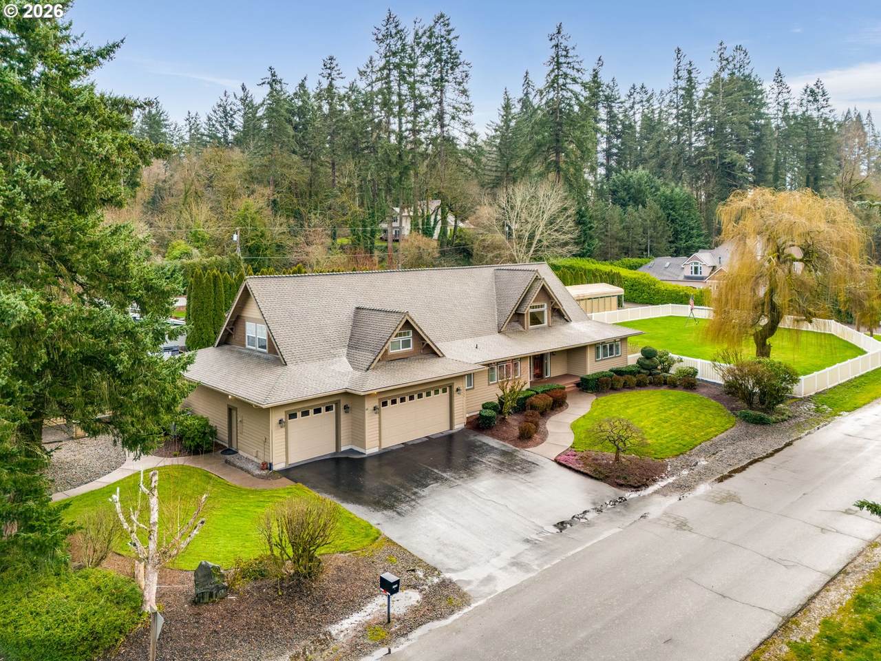 23708 1ST St - Photo 1