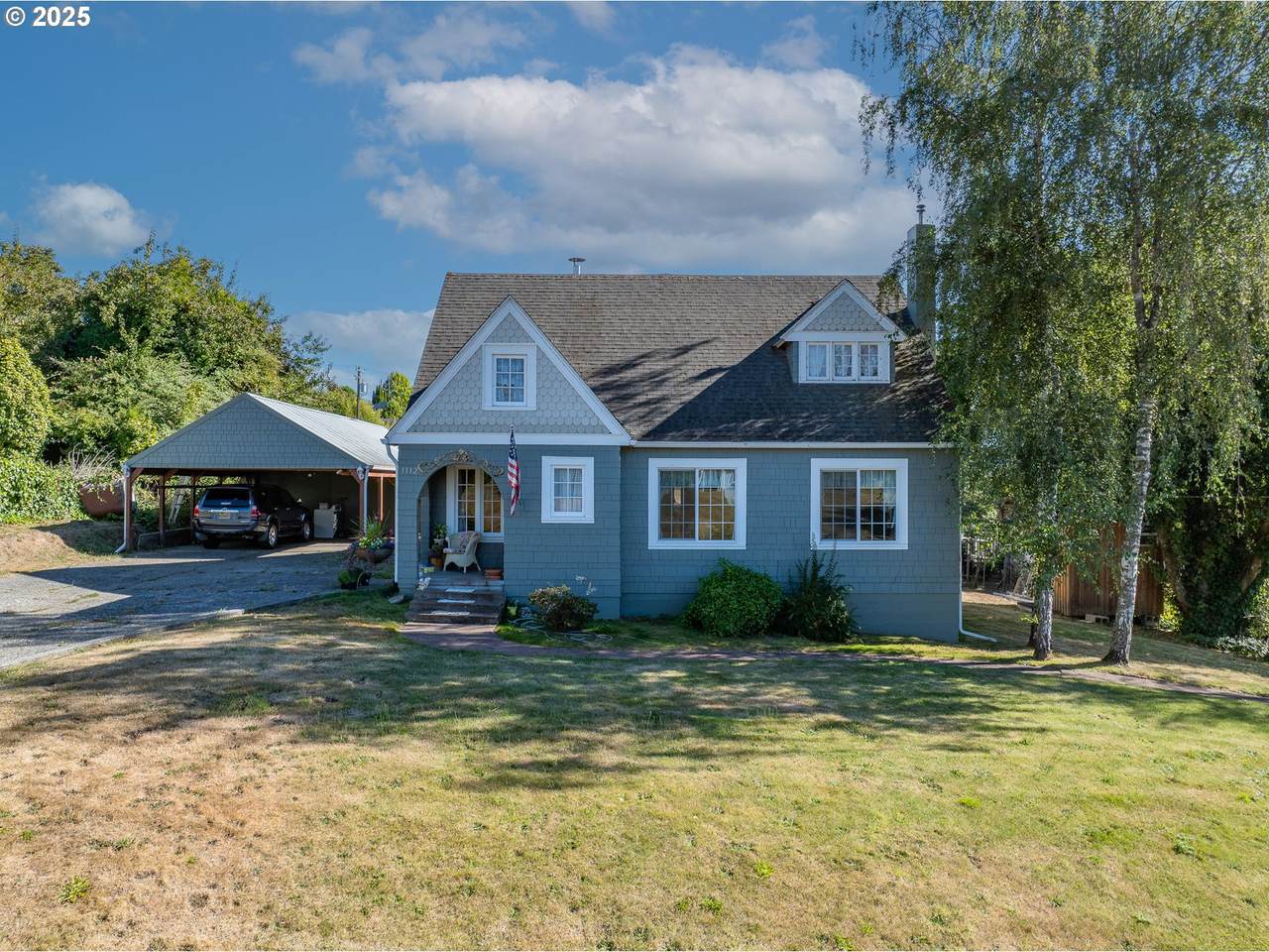 1112 Spruce St - Photo 1