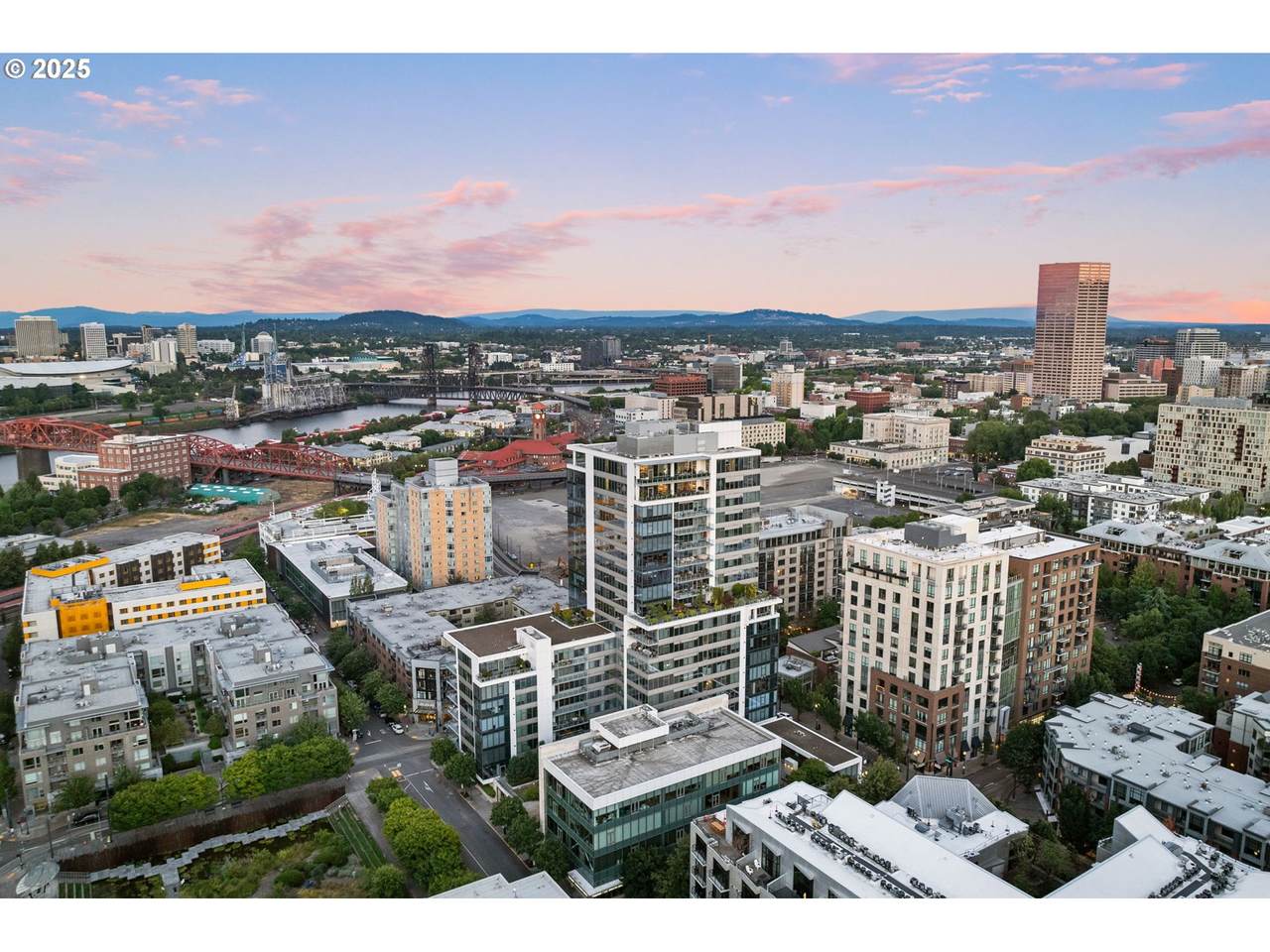 1001 Lovejoy St - Photo 1