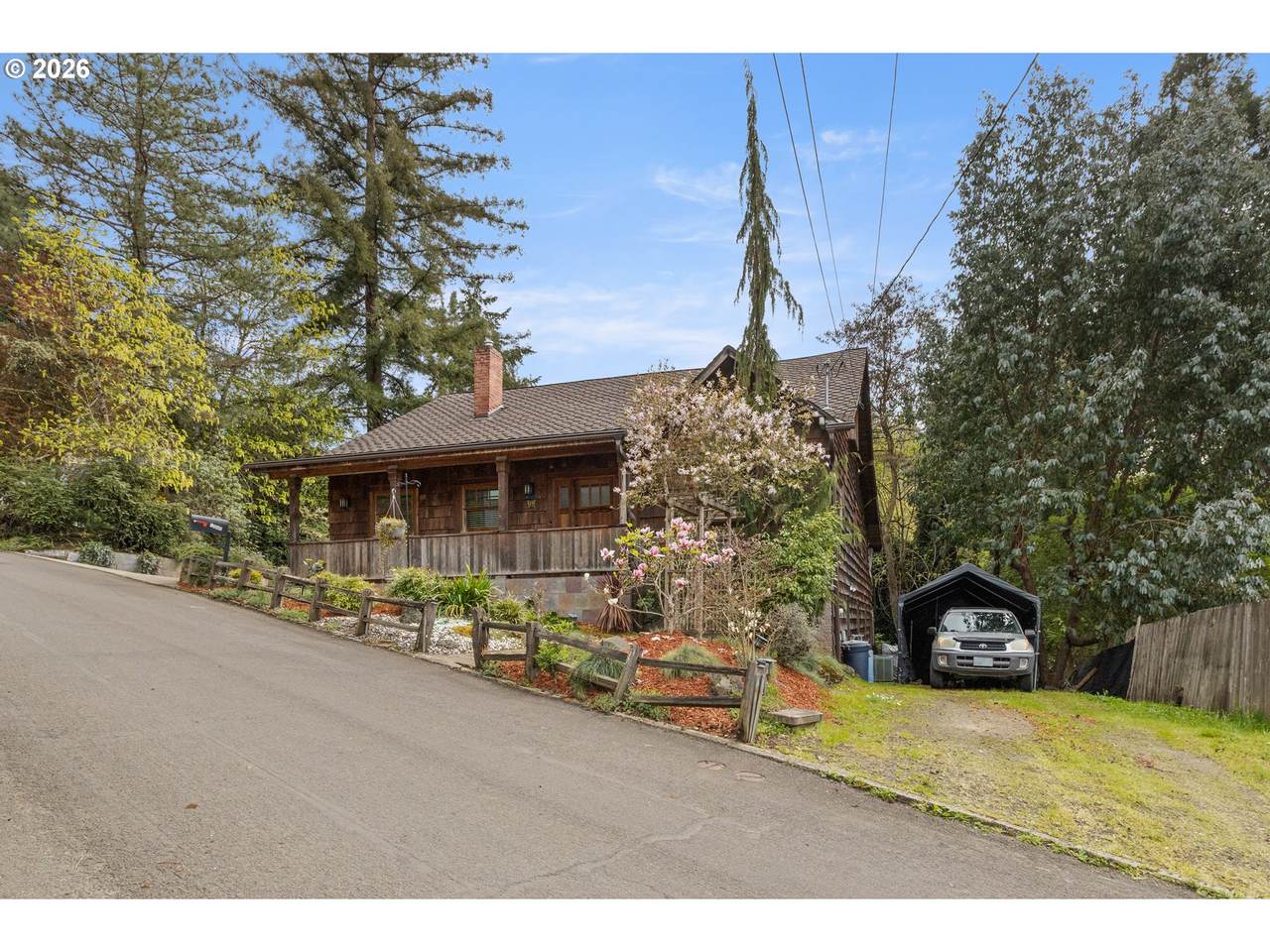 1365 Overlook Ave - Photo 1