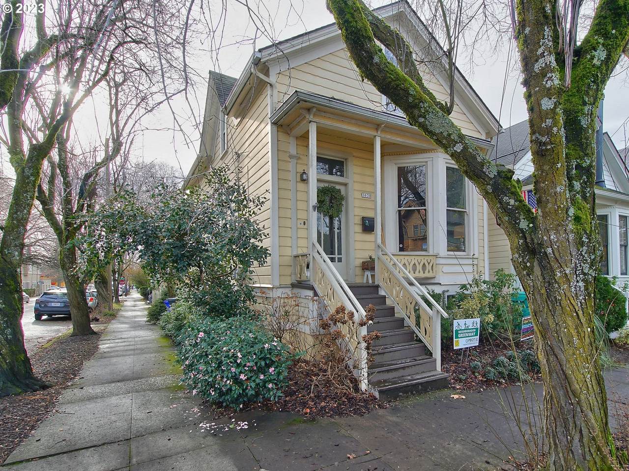 1638 Salmon St - Photo 1