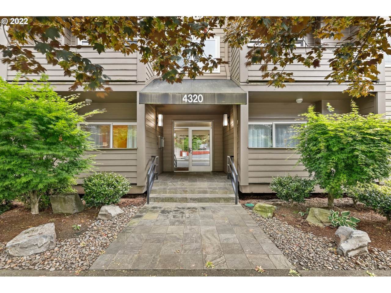 4320 Corbett Ave - Photo 1