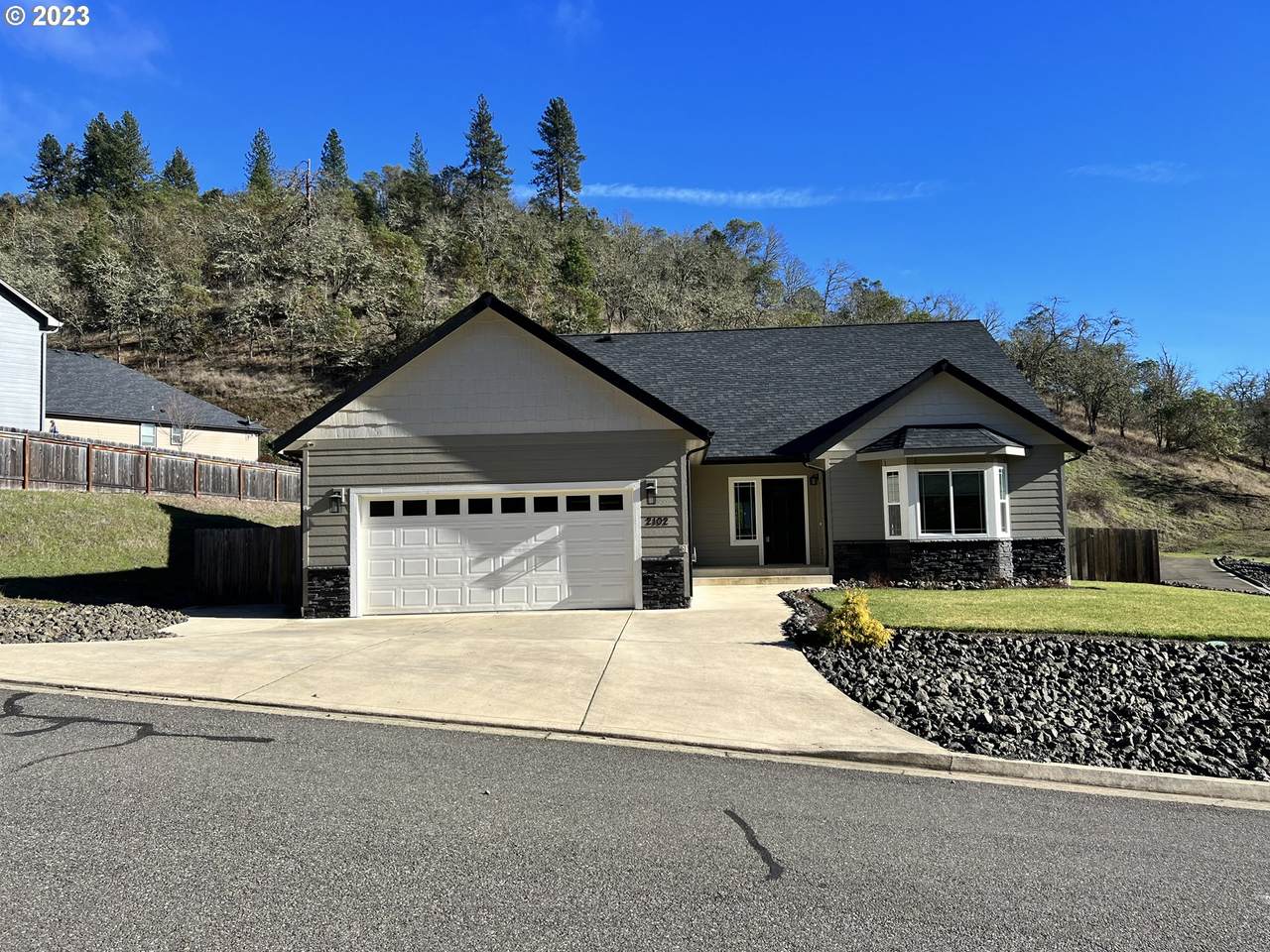 2102 Alabaster Ave - Photo 1