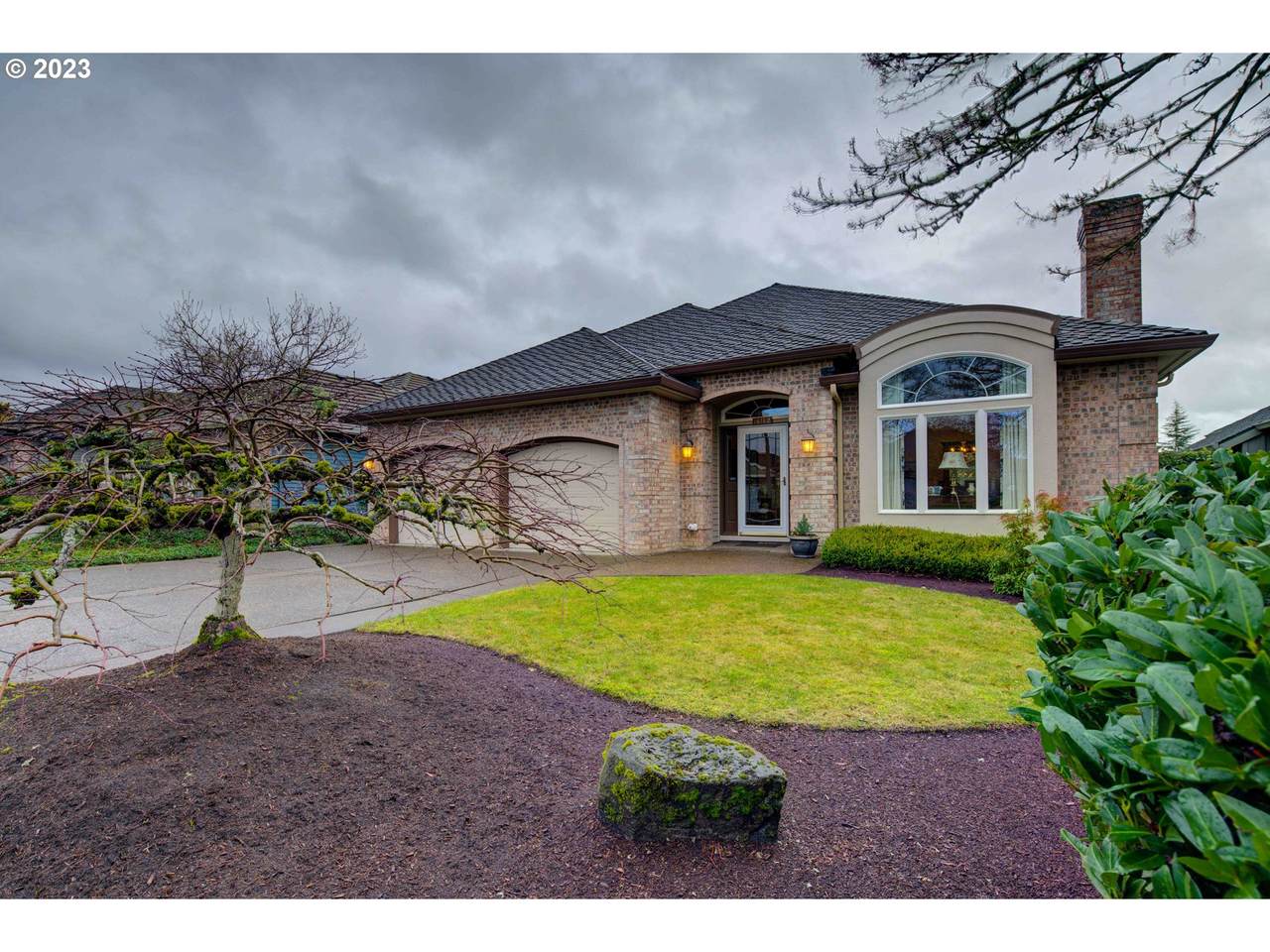 16162 Claremont Dr - Photo 1
