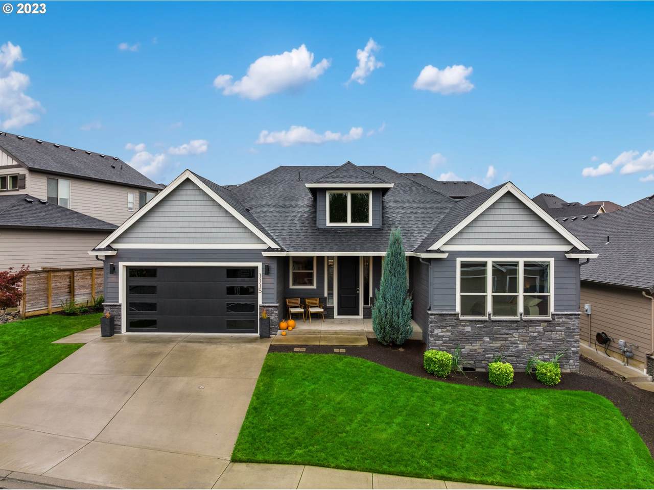 1115 Heron Dr - Photo 1