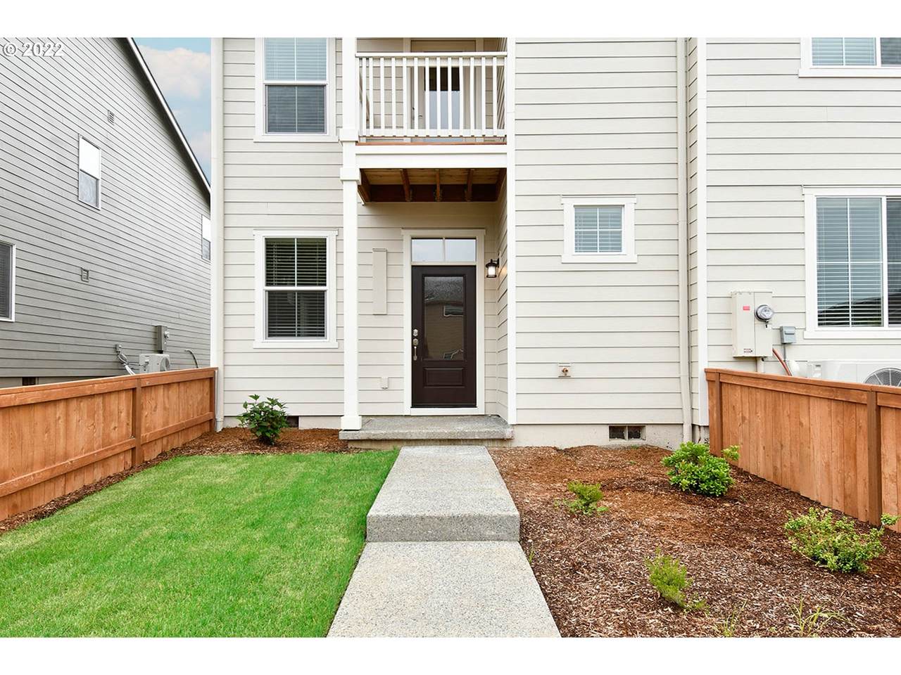 15518 70TH St - Photo 1