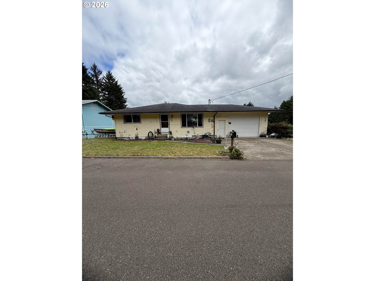 469 Westmont Dr - Photo 1
